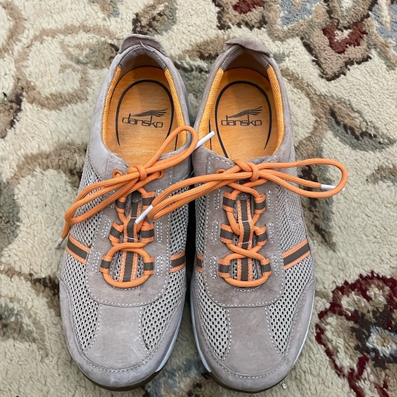 Dansko tan/orange tennis shoes size 38 - Picture 1 of 8